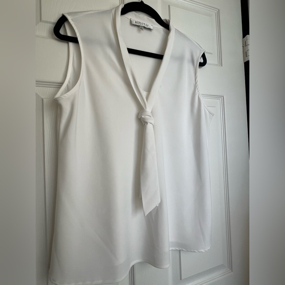 Kasper White Sleeveless Blouse - Picture 1 of 6